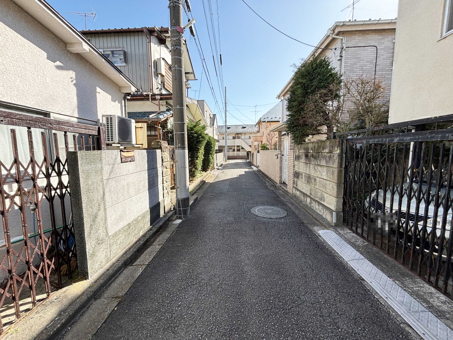 前面道路含む外観