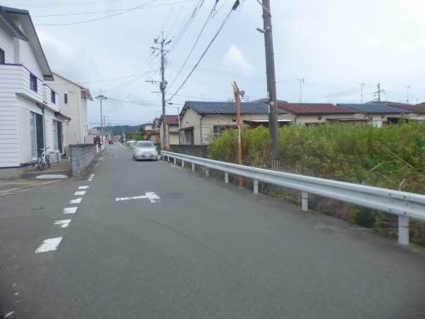 前面道路含む外観