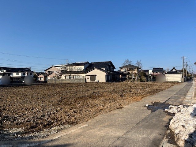 前面道路含む外観