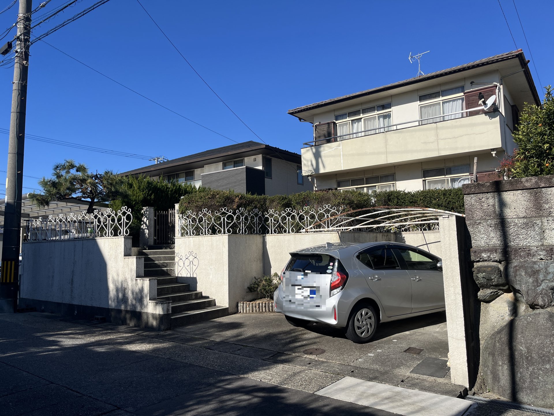 前面道路含む外観