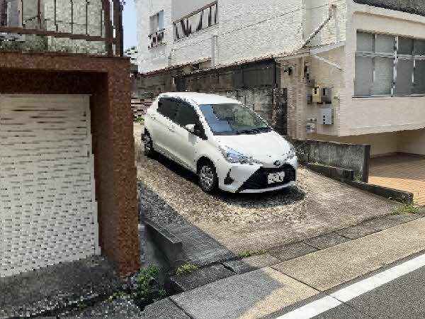 前面道路含む外観