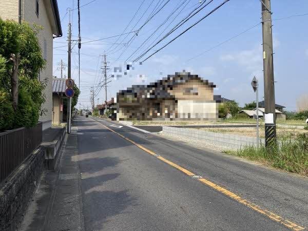 前面道路含む外観