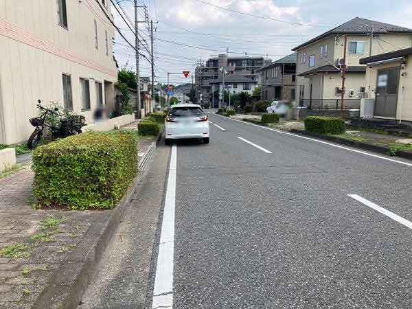前面道路含む外観