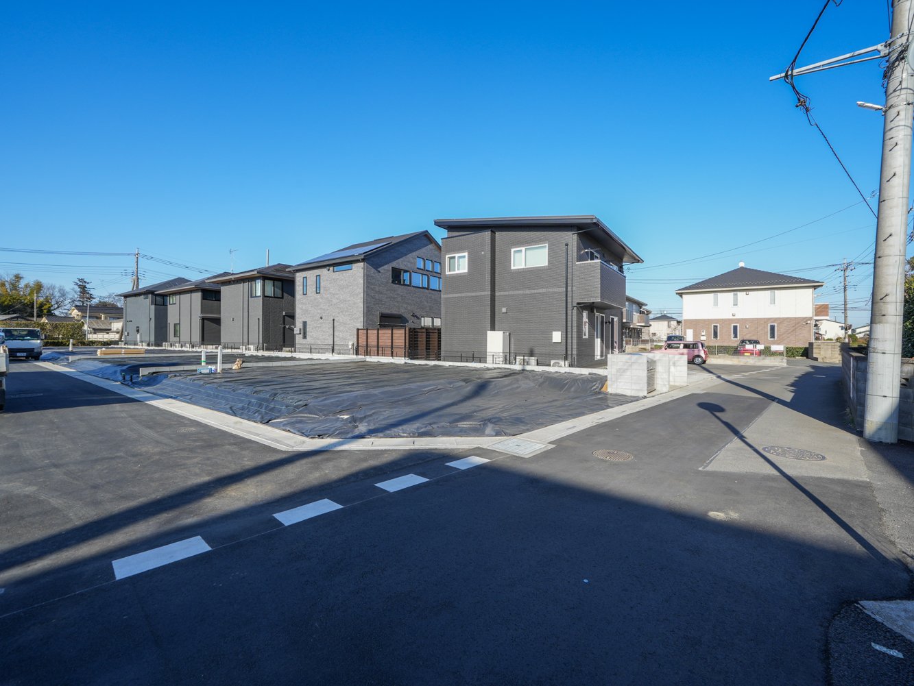 前面道路含む外観