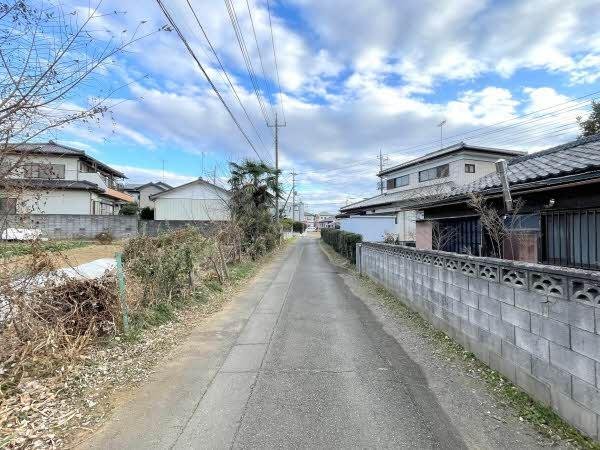 前面道路含む外観