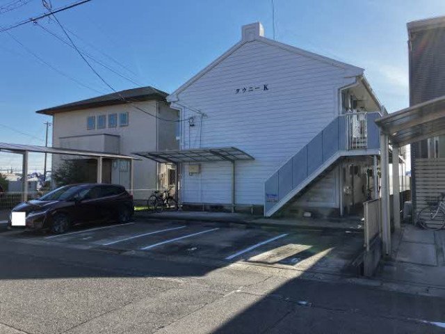 前面道路含む外観