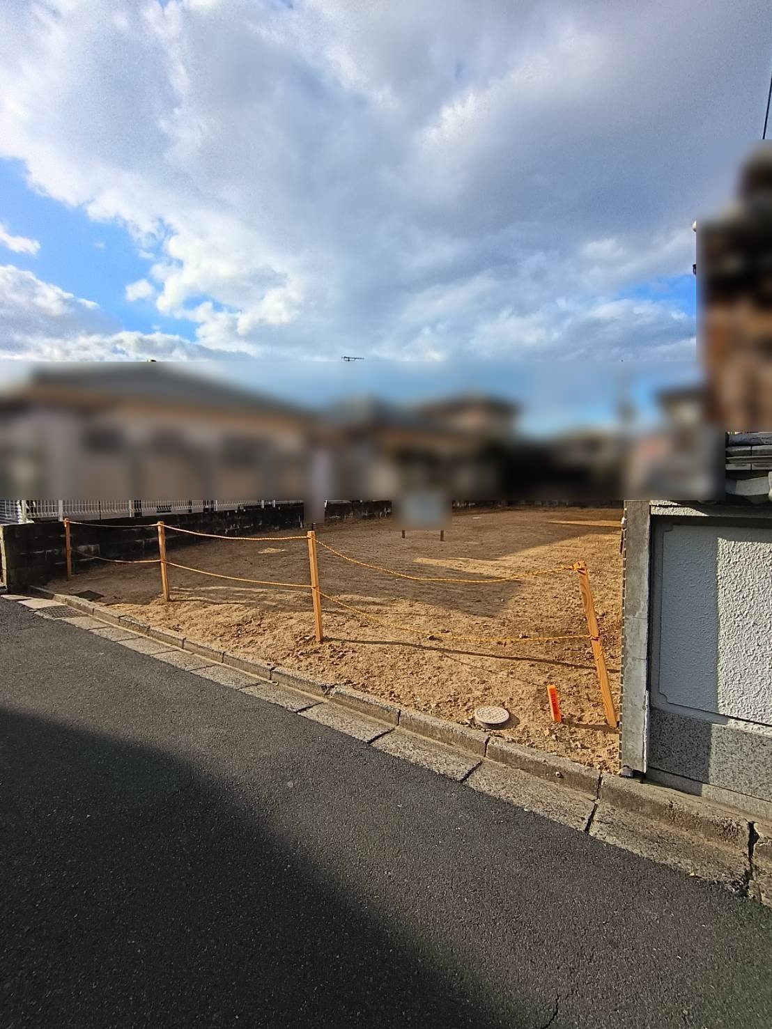 前面道路含む外観