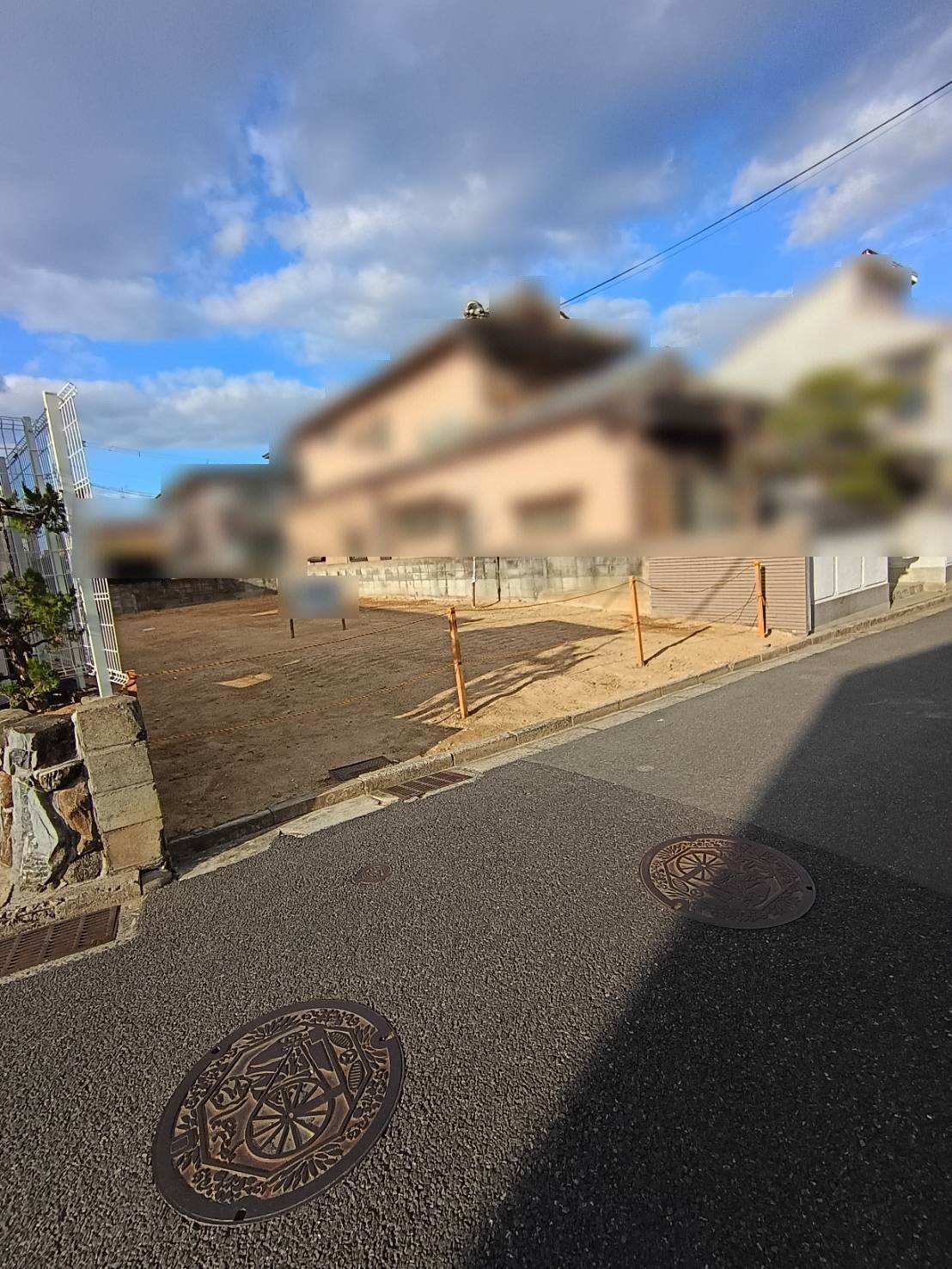 前面道路含む外観