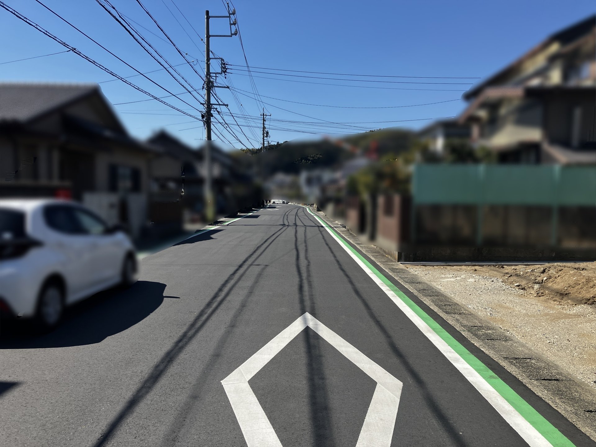 前面道路含む外観