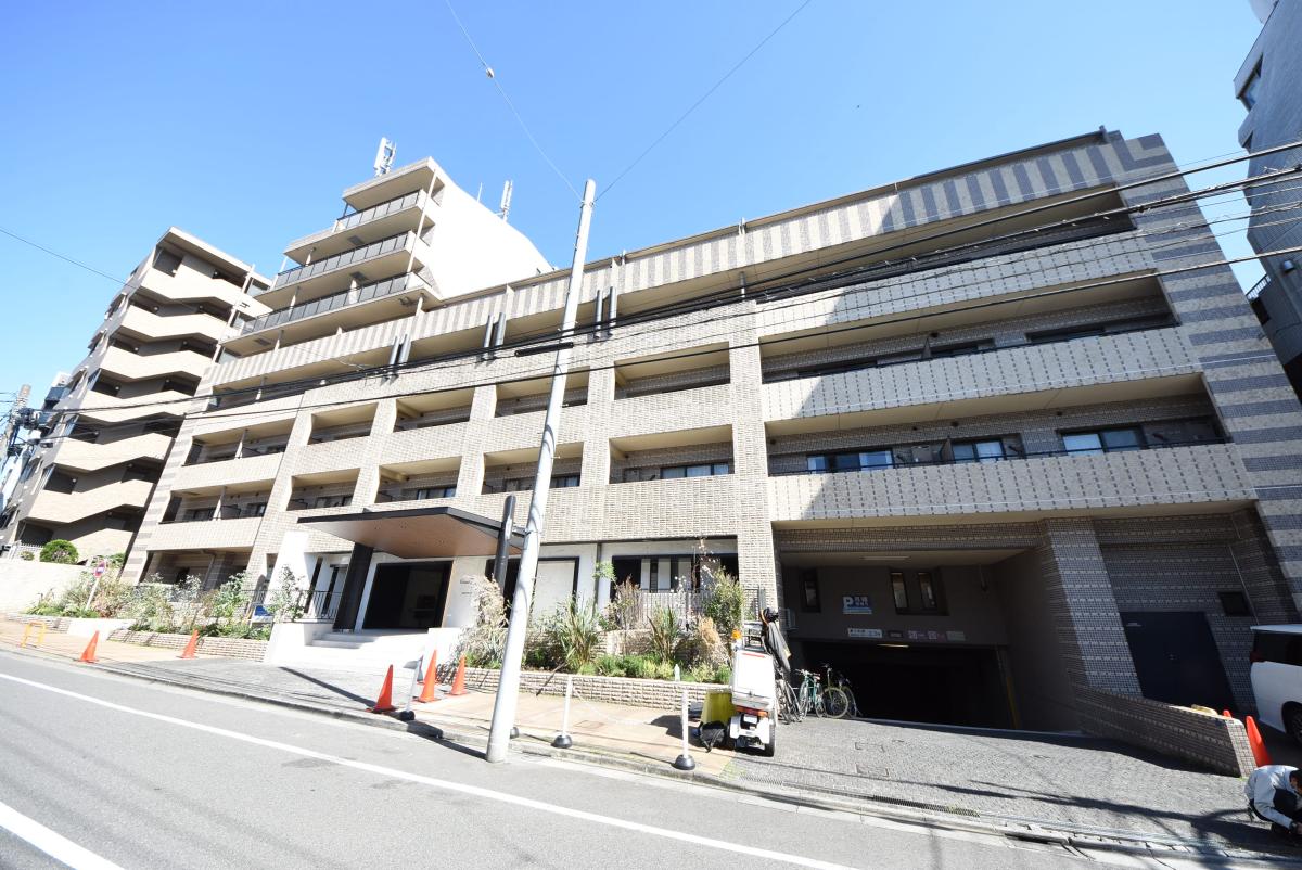 タウンハウジングレジデンス事業部 恵比寿店・赤坂店までお問合せ下さい。