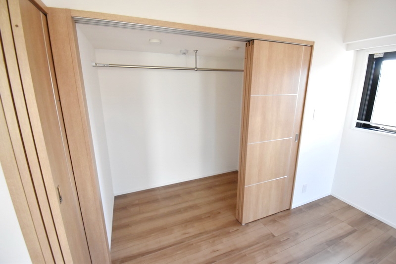 お部屋探しは株式会社 タウンハウジング までお気軽にお問合せ下さい。
クレジットカード決済・首都圏を中心直営143店舗 仲介件数全国2位の豊富な実績!諸費用・審査等・何でもご相談下さい。