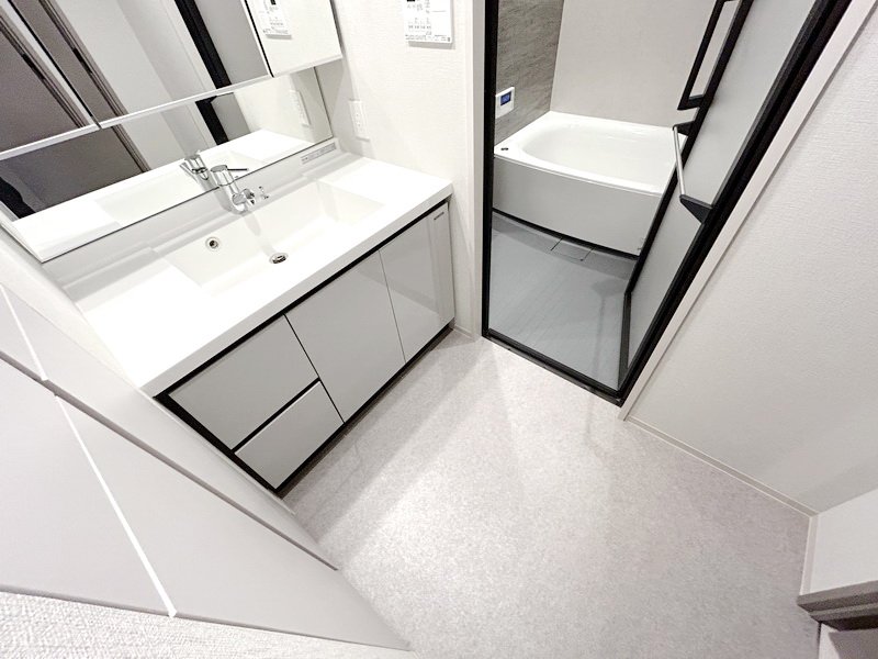 お部屋探しは株式会社 タウンハウジング までお気軽にお問合せ下さい。
クレジットカード決済・首都圏を中心直営143店舗 仲介件数全国2位の豊富な実績!諸費用・審査等・何でもご相談下さい。