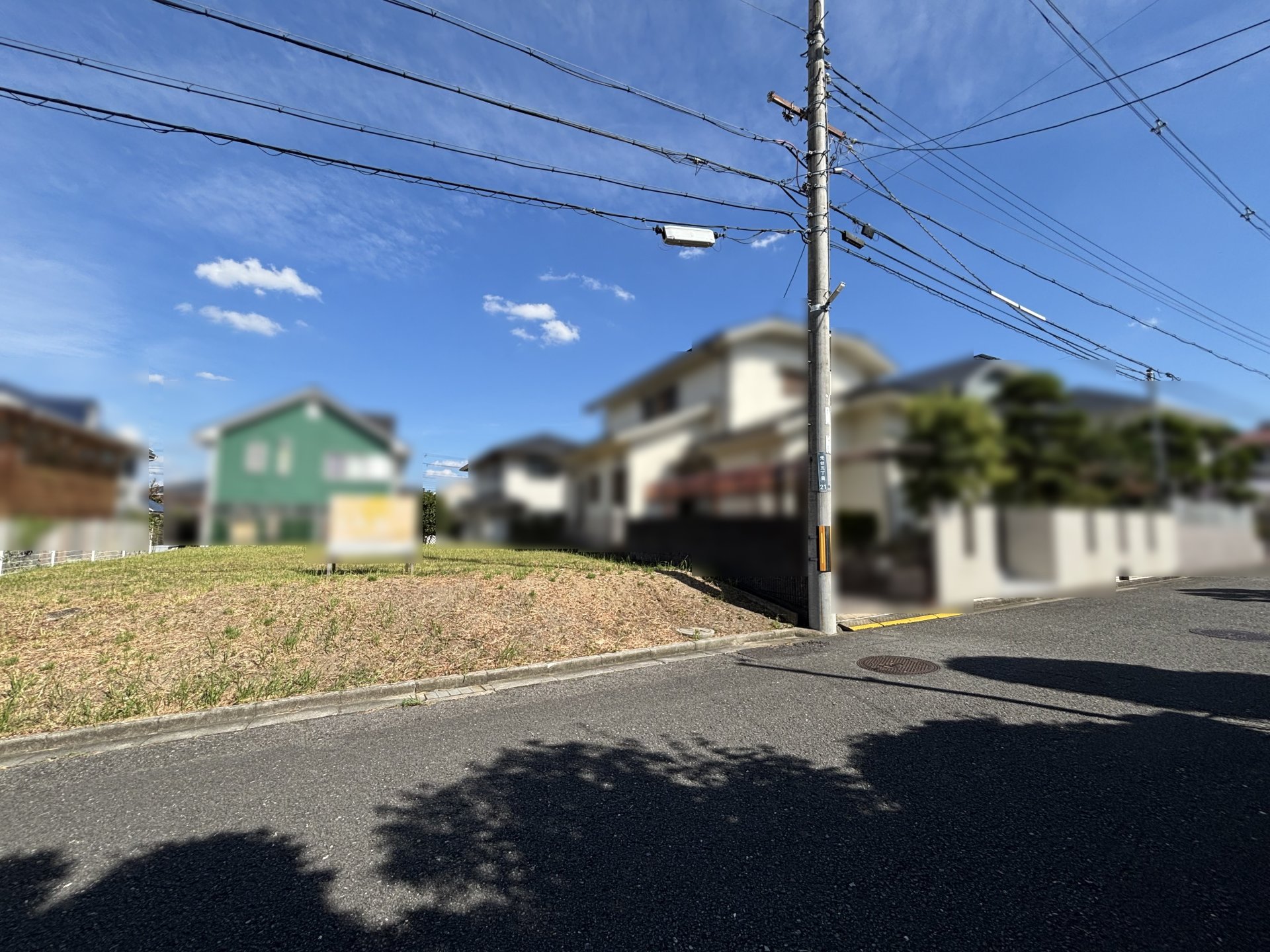 前面道路含む外観