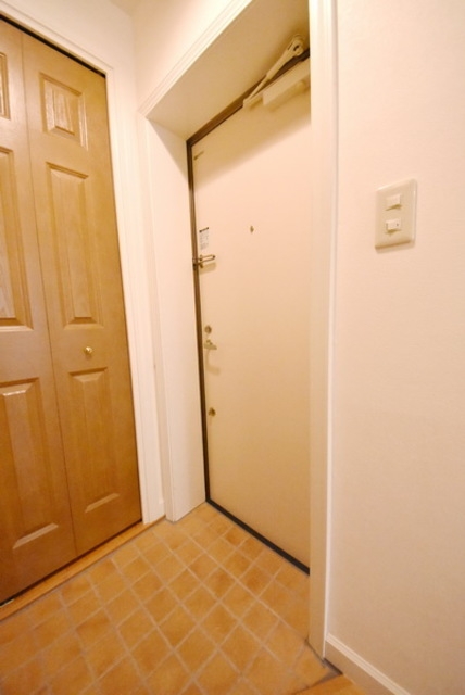 お部屋探しは株式会社 タウンハウジング までお気軽にお問合せ下さい。
クレジットカード決済・首都圏を中心直営143店舗 仲介件数全国2位の豊富な実績!諸費用・審査等・何でもご相談下さい。