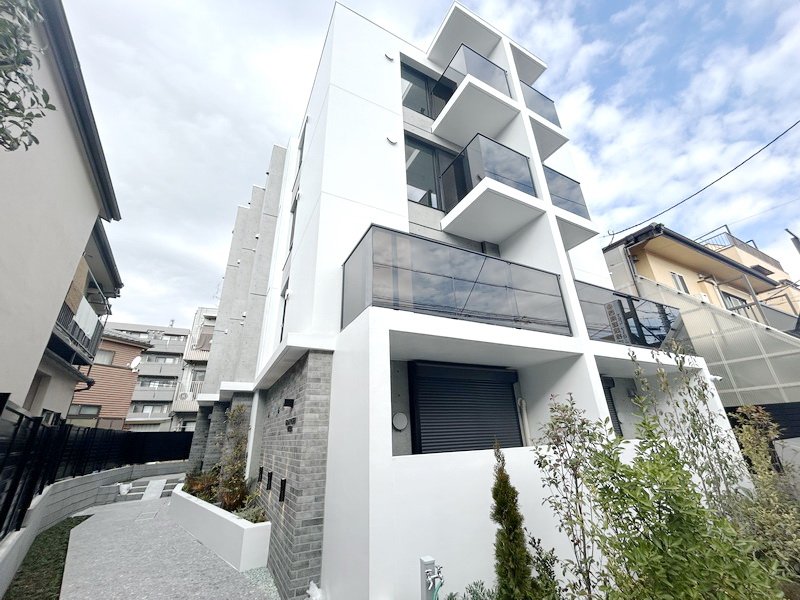 お部屋探しは株式会社 タウンハウジング までお気軽にお問合せ下さい。
クレジットカード決済・首都圏を中心直営143店舗 仲介件数全国2位の豊富な実績!諸費用・審査等・何でもご相談下さい。