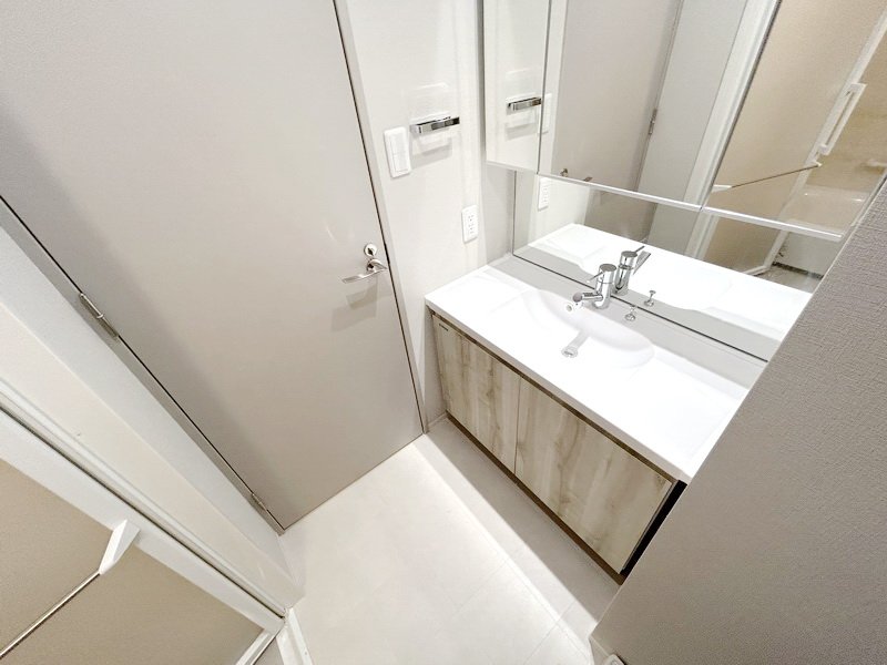 お部屋探しは株式会社 タウンハウジング までお気軽にお問合せ下さい。
クレジットカード決済・首都圏を中心直営143店舗 仲介件数全国2位の豊富な実績!諸費用・審査等・何でもご相談下さい。