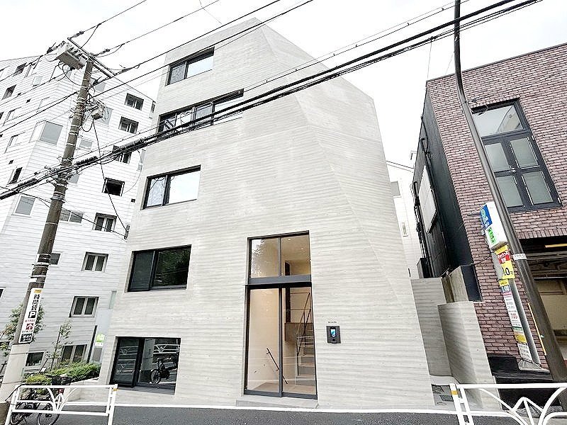 お部屋探しは株式会社 タウンハウジング までお気軽にお問合せ下さい。
クレジットカード決済・首都圏を中心直営143店舗 仲介件数全国2位の豊富な実績!諸費用・審査等・何でもご相談下さい。