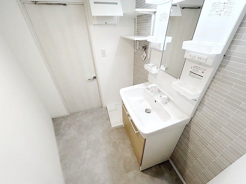 お部屋探しは株式会社 タウンハウジング までお気軽にお問合せ下さい。
クレジットカード決済・首都圏を中心直営143店舗 仲介件数全国2位の豊富な実績!諸費用・審査等・何でもご相談下さい。