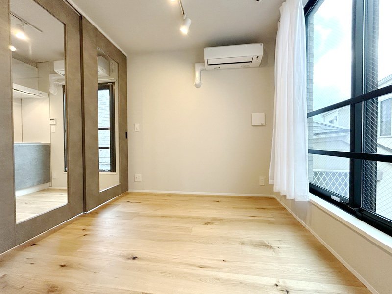 お部屋探しは株式会社 タウンハウジング までお気軽にお問合せ下さい。
クレジットカード決済・首都圏を中心直営143店舗 仲介件数全国2位の豊富な実績!諸費用・審査等・何でもご相談下さい。