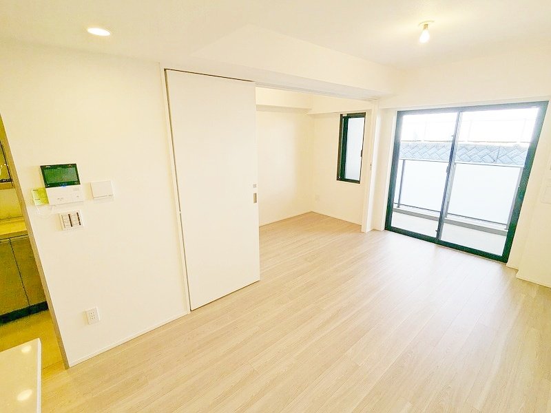 お部屋探しは株式会社 タウンハウジング までお気軽にお問合せ下さい。
クレジットカード決済・首都圏を中心直営143店舗 仲介件数全国2位の豊富な実績!諸費用・審査等・何でもご相談下さい。