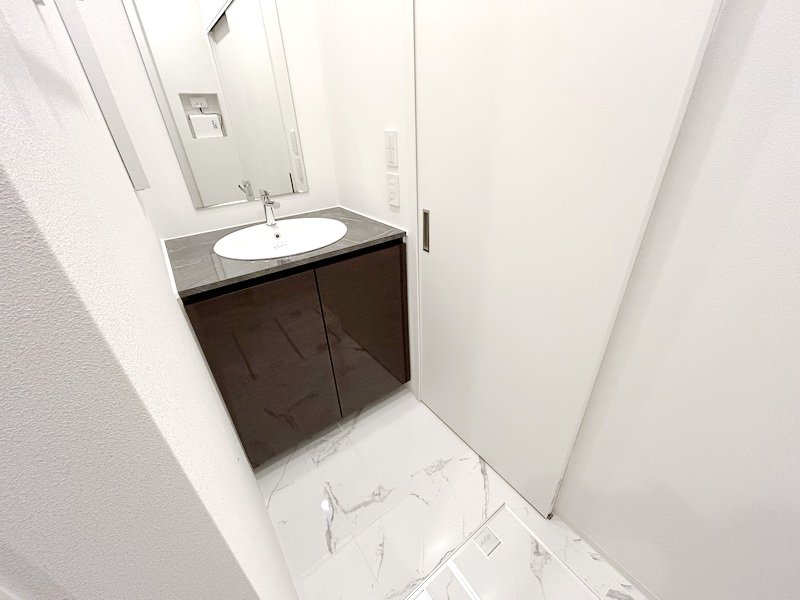 お部屋探しは株式会社 タウンハウジング までお気軽にお問合せ下さい。
クレジットカード決済・首都圏を中心直営143店舗 仲介件数全国2位の豊富な実績!諸費用・審査等・何でもご相談下さい。