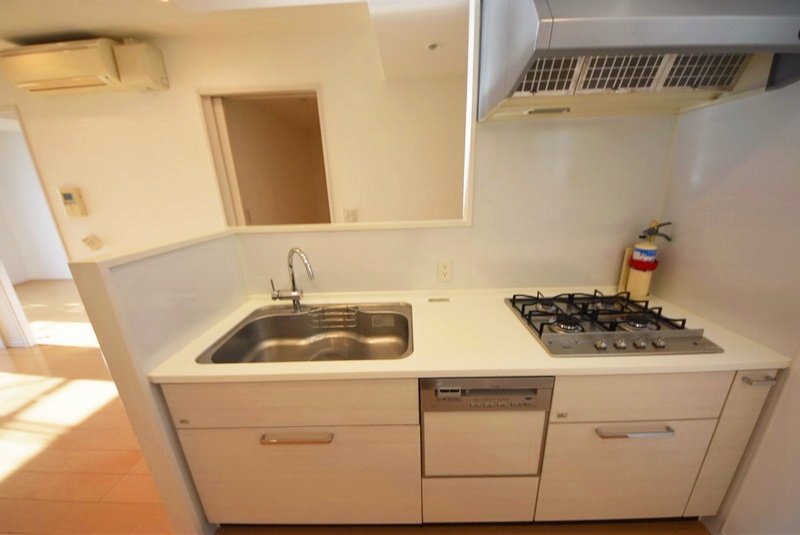 お部屋探しは株式会社 タウンハウジング までお気軽にお問合せ下さい。
クレジットカード決済・首都圏を中心直営143店舗 仲介件数全国2位の豊富な実績!諸費用・審査等・何でもご相談下さい。