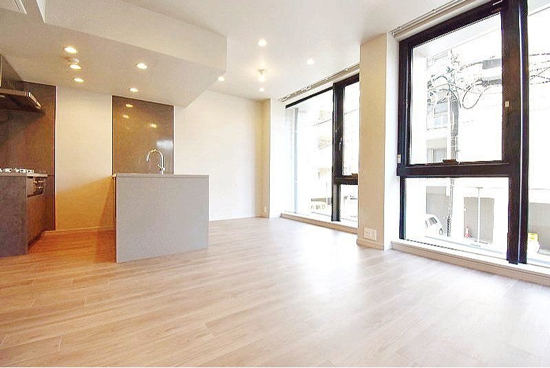 お部屋探しは株式会社 タウンハウジング までお気軽にお問合せ下さい。
クレジットカード決済・首都圏を中心直営143店舗 仲介件数全国2位の豊富な実績!諸費用・審査等・何でもご相談下さい。