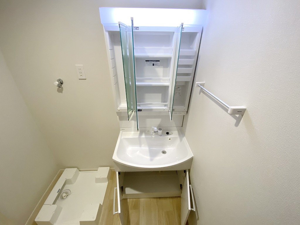 お部屋探しは株式会社 タウンハウジング までお気軽にお問合せ下さい。
クレジットカード決済・首都圏を中心直営143店舗 仲介件数全国2位の豊富な実績!諸費用・審査等・何でもご相談下さい。