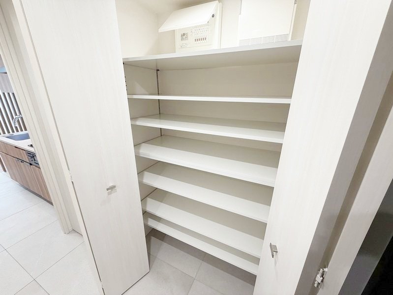 お部屋探しは株式会社 タウンハウジング までお気軽にお問合せ下さい。
クレジットカード決済・首都圏を中心直営143店舗 仲介件数全国2位の豊富な実績!諸費用・審査等・何でもご相談下さい。