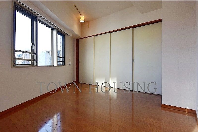 お部屋探しは株式会社 タウンハウジング までお気軽にお問合せ下さい。
クレジットカード決済・首都圏を中心直営143店舗 仲介件数全国2位の豊富な実績!諸費用・審査等・何でもご相談下さい。