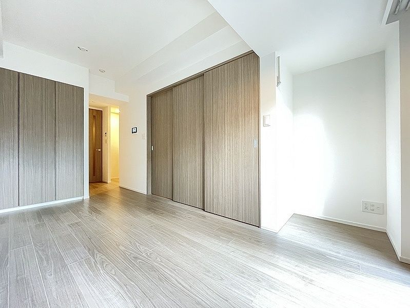 タウンハウジングレジデンス事業部 恵比寿店・赤坂店までお問合せ下さい。