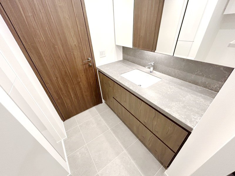 お部屋探しは株式会社 タウンハウジング までお気軽にお問合せ下さい。
クレジットカード決済・首都圏を中心直営143店舗 仲介件数全国2位の豊富な実績!諸費用・審査等・何でもご相談下さい。