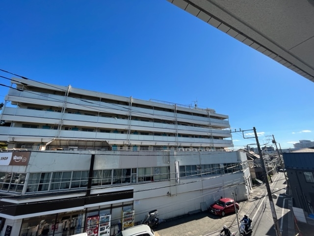 お部屋探しは株式会社 タウンハウジング までお気軽にお問合せ下さい。
クレジットカード決済・首都圏を中心直営143店舗 仲介件数全国2位の豊富な実績!諸費用・審査等・何でもご相談下さい。