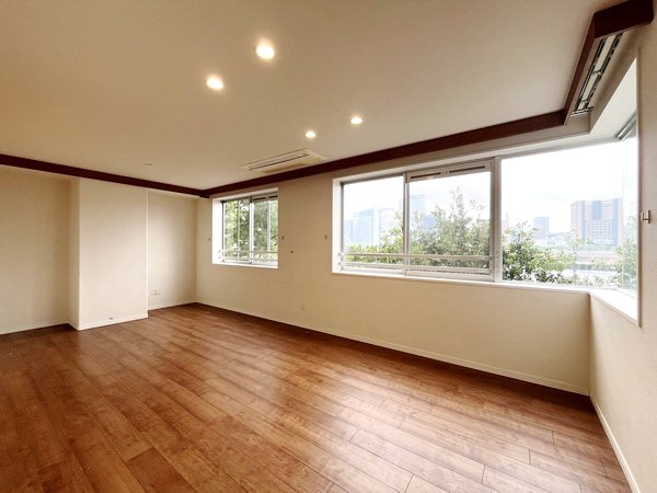 お問合せは(株)タウンハウジングレジデンス事業部【03-5563-9055】までお気軽にお問合せ下さい。