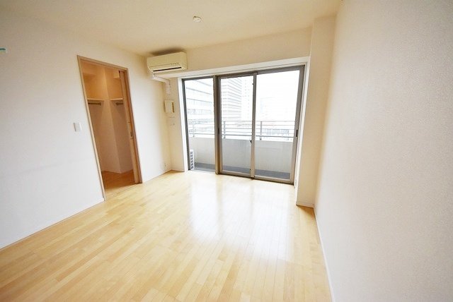 お部屋探しは株式会社 タウンハウジング までお気軽にお問合せ下さい。
クレジットカード決済・首都圏を中心直営143店舗 仲介件数全国2位の豊富な実績!諸費用・審査等・何でもご相談下さい。