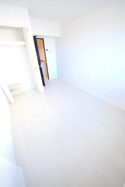 お部屋探しは株式会社 タウンハウジング までお気軽にお問合せ下さい。
クレジットカード決済・首都圏を中心直営143店舗 仲介件数全国2位の豊富な実績!諸費用・審査等・何でもご相談下さい。