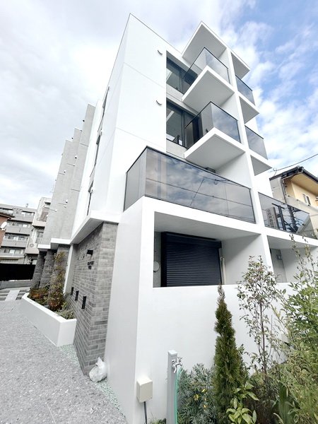 お部屋探しは株式会社 タウンハウジング までお気軽にお問合せ下さい。
クレジットカード決済・首都圏を中心直営143店舗 仲介件数全国2位の豊富な実績!諸費用・審査等・何でもご相談下さい。