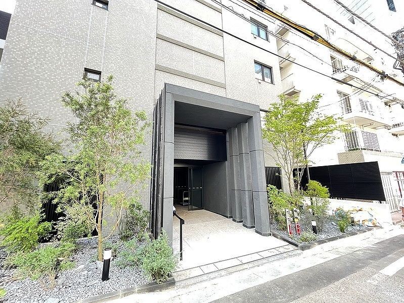 タウンハウジングレジデンス事業部 恵比寿店・赤坂店までお問合せ下さい。