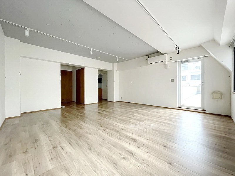 お問合せは(株)タウンハウジングレジデンス事業部【03-5563-9055】までお気軽にお問合せ下さい。