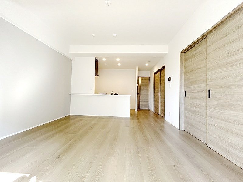 お部屋探しは株式会社 タウンハウジング までお気軽にお問合せ下さい。
クレジットカード決済・首都圏を中心直営143店舗 仲介件数全国2位の豊富な実績!諸費用・審査等・何でもご相談下さい。