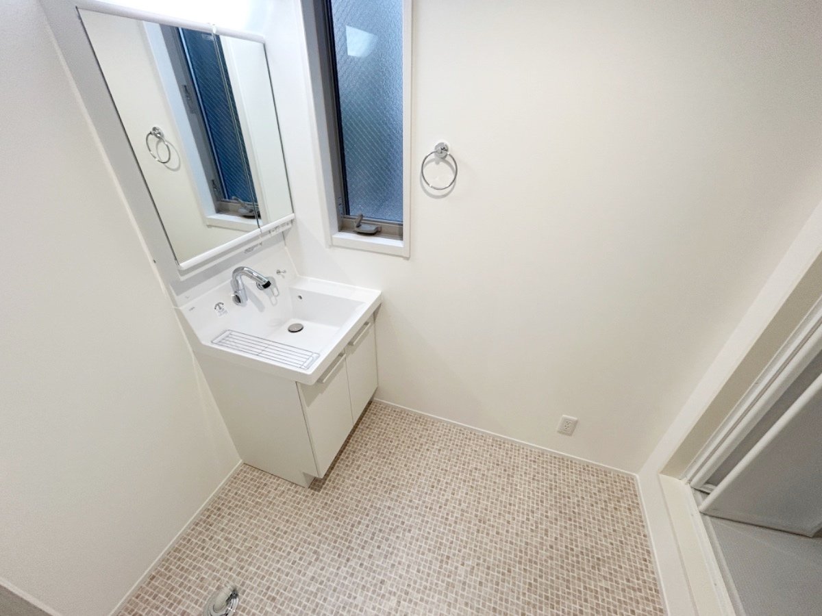 お部屋探しは株式会社 タウンハウジング までお気軽にお問合せ下さい。
クレジットカード決済・首都圏を中心直営143店舗 仲介件数全国2位の豊富な実績!諸費用・審査等・何でもご相談下さい。