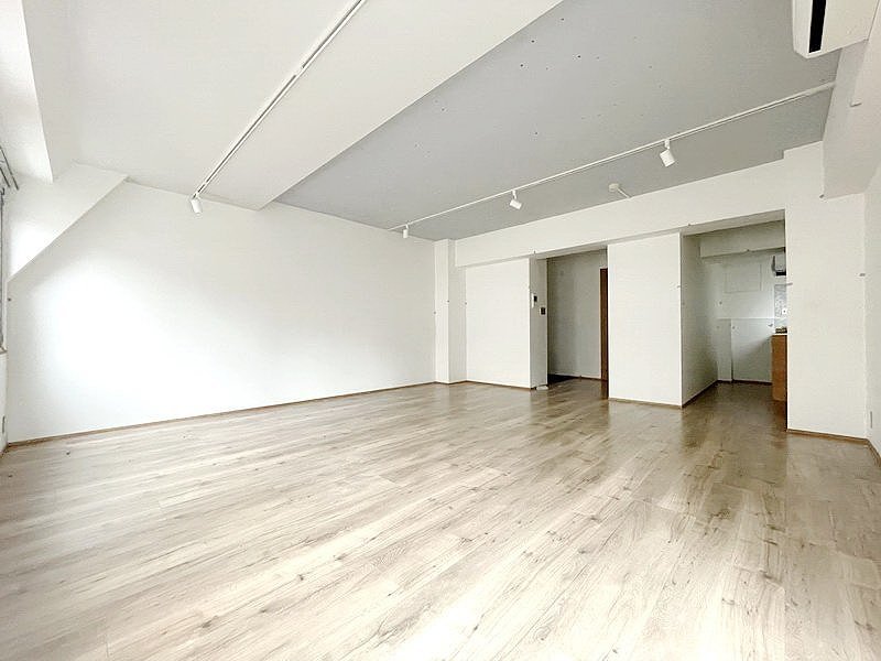 お問合せは(株)タウンハウジングレジデンス事業部【03-5563-9055】までお気軽にお問合せ下さい。