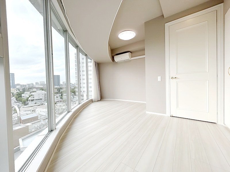 お部屋探しは株式会社 タウンハウジング までお気軽にお問合せ下さい。
クレジットカード決済・首都圏を中心直営143店舗 仲介件数全国2位の豊富な実績!諸費用・審査等・何でもご相談下さい。