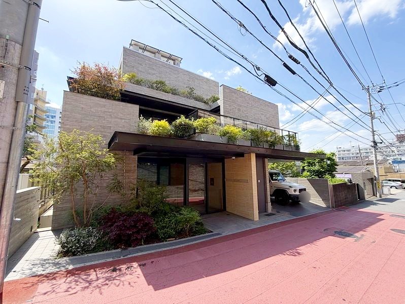 お部屋探しは株式会社 タウンハウジング までお気軽にお問合せ下さい。
クレジットカード決済・首都圏を中心直営143店舗 仲介件数全国2位の豊富な実績!諸費用・審査等・何でもご相談下さい。