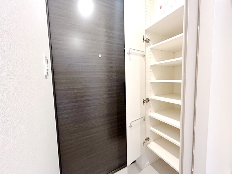 お部屋探しは株式会社 タウンハウジング までお気軽にお問合せ下さい。
クレジットカード決済・首都圏を中心直営143店舗 仲介件数全国2位の豊富な実績!諸費用・審査等・何でもご相談下さい。