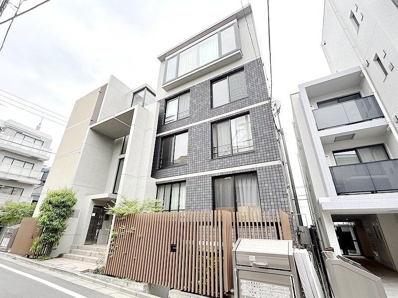 お部屋探しは株式会社 タウンハウジング までお気軽にお問合せ下さい。
クレジットカード決済・首都圏を中心直営143店舗 仲介件数全国2位の豊富な実績!諸費用・審査等・何でもご相談下さい。