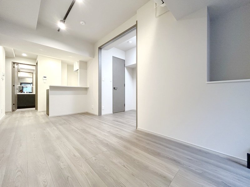 お部屋探しは株式会社 タウンハウジング までお気軽にお問合せ下さい。
クレジットカード決済・首都圏を中心直営143店舗 仲介件数全国2位の豊富な実績!諸費用・審査等・何でもご相談下さい。